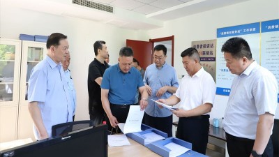 泰安市市場(chǎng)監(jiān)管局領(lǐng)導(dǎo)到金彩山督導(dǎo)消費(fèi)環(huán)境建設(shè)工作