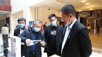公司贊助學(xué)在泰山企業(yè)發(fā)展年會